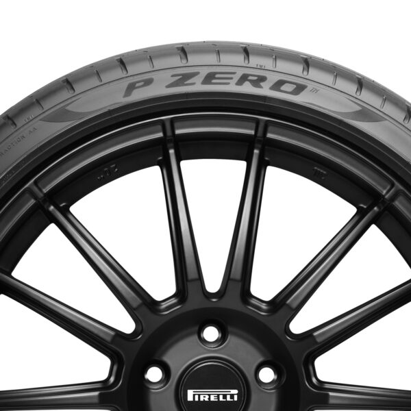 235/40ZR18 95Y XL P ZERO (MO) - Imagen 4